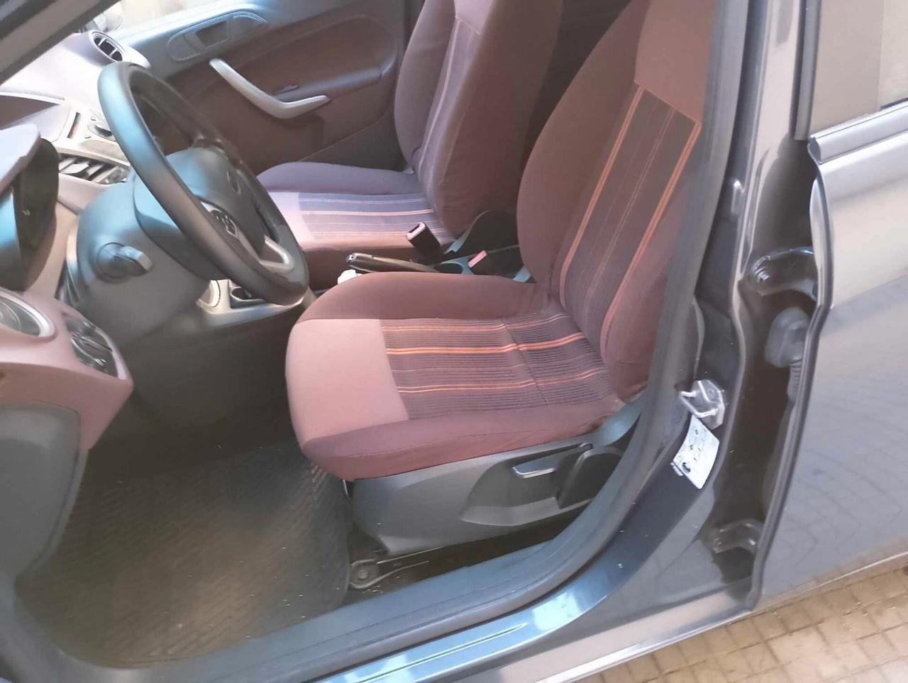 Ford Fiesta 1.2 82 CV