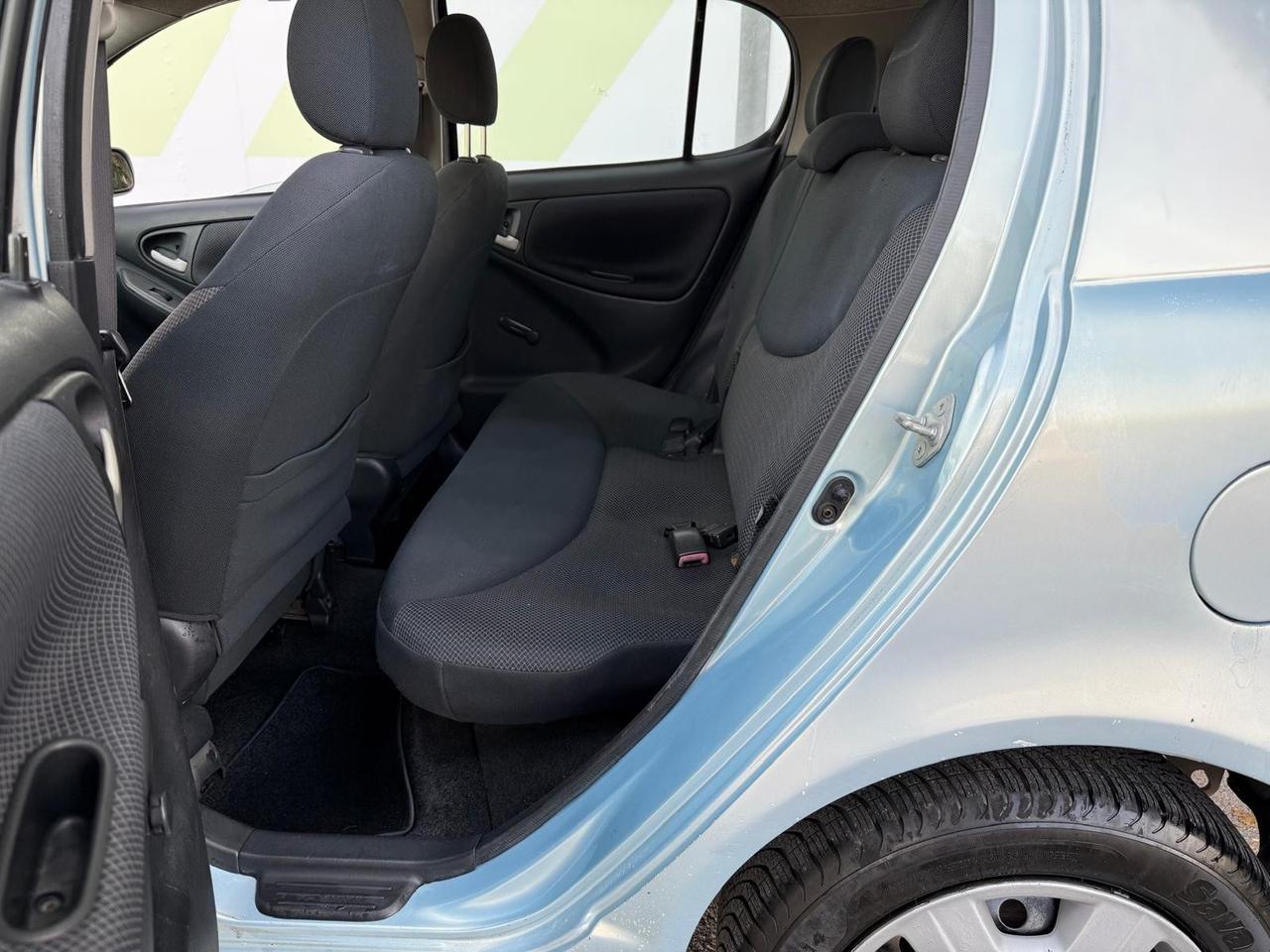 Toyota Yaris 1.4 tdi D-4D cat 5 porte 75cv