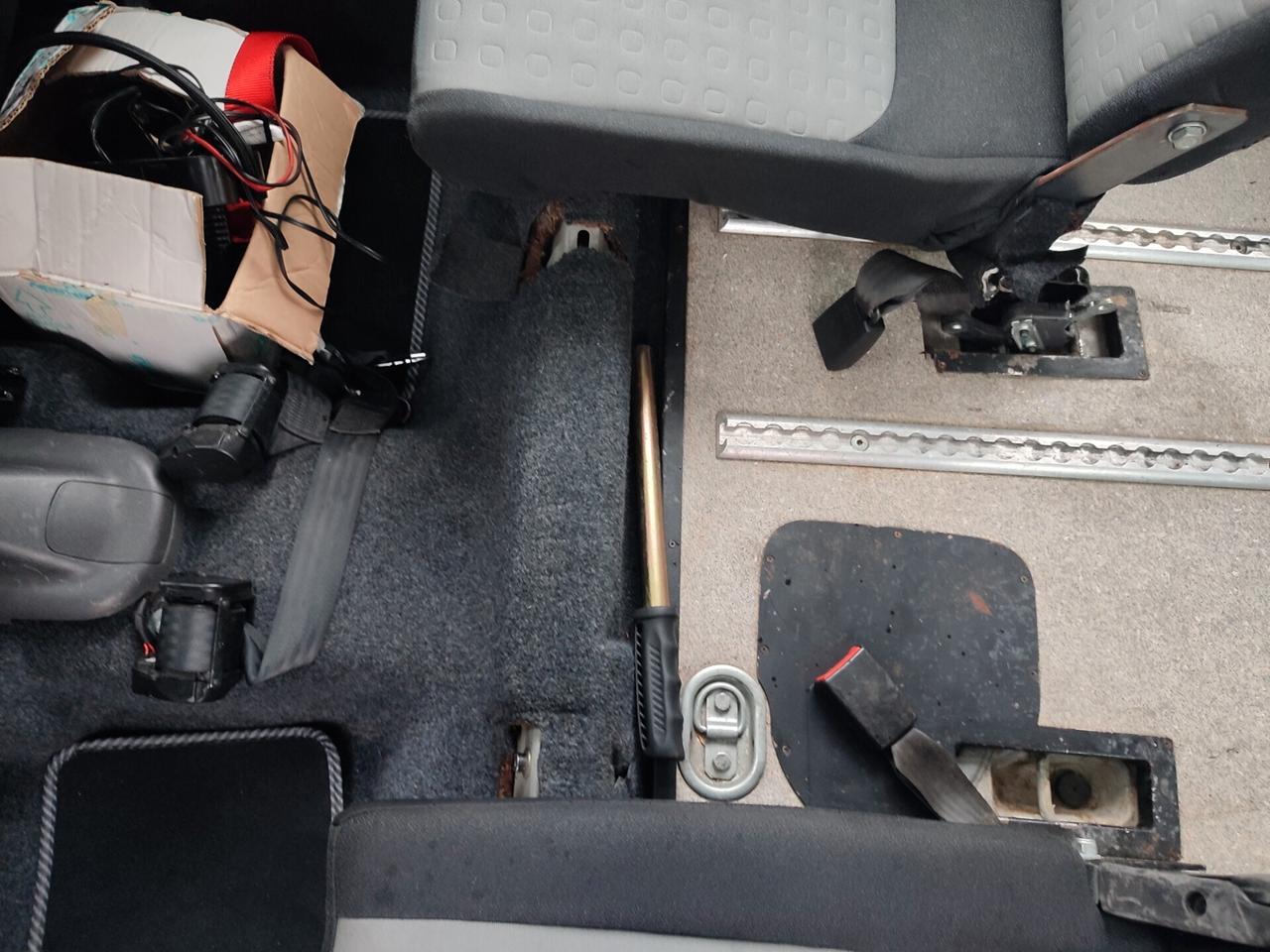 FIAT DOBLO 1.4BENZINA CON PEDANA DISABILI POCHI KM