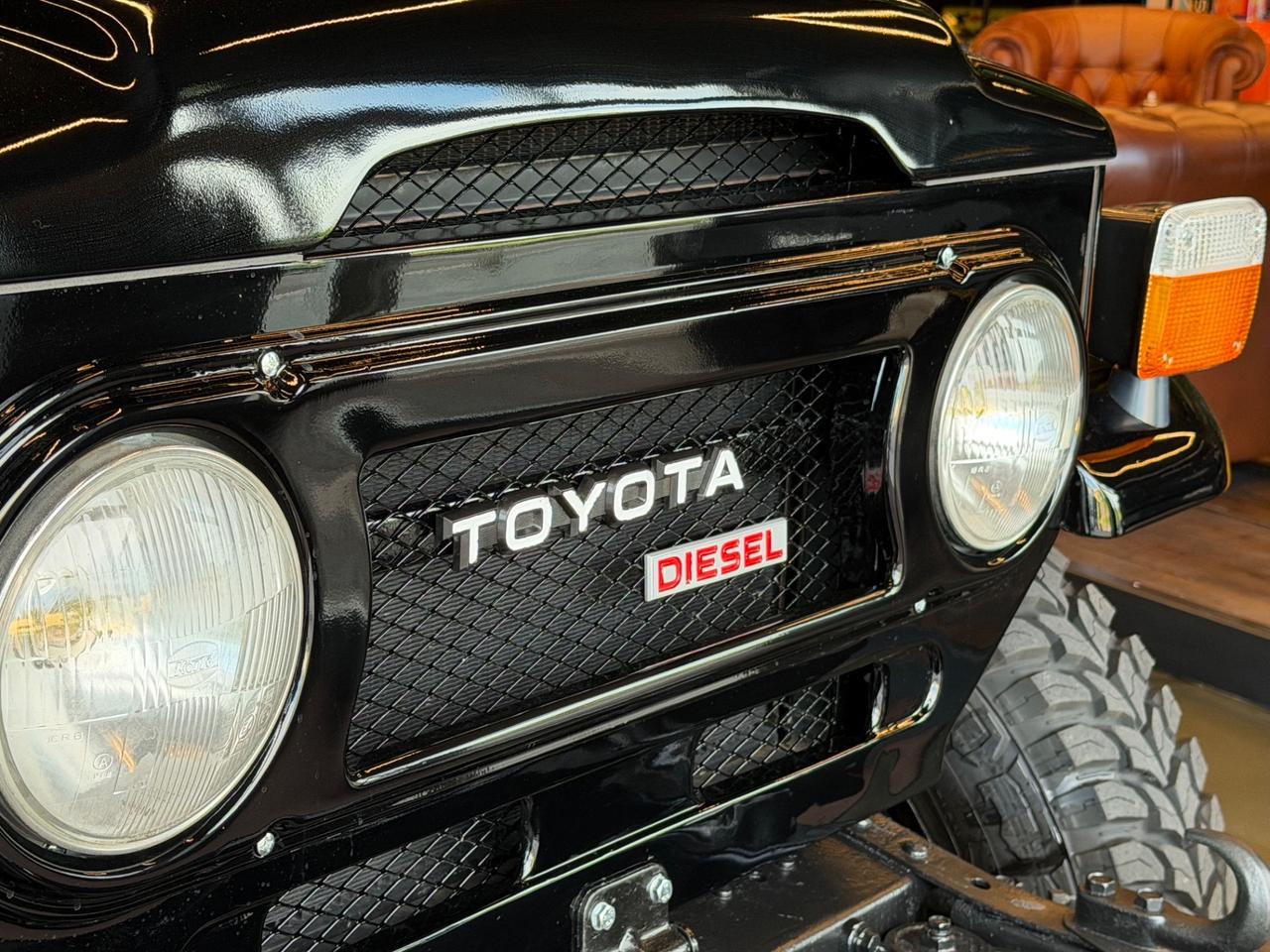 Toyota Land Cruiser BJ 40 Ricondizionato "The World's Style"