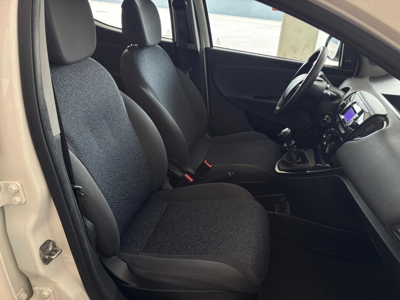 Lancia Ypsilon Hybrid (con soli 108000km)