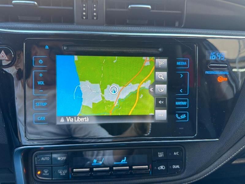 Toyota Auris 1.6 D-4D Lounge