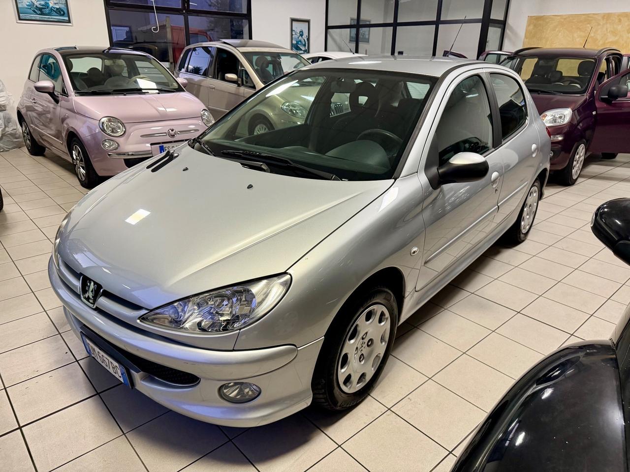Peugeot 206 1.4 5p. Com METANO