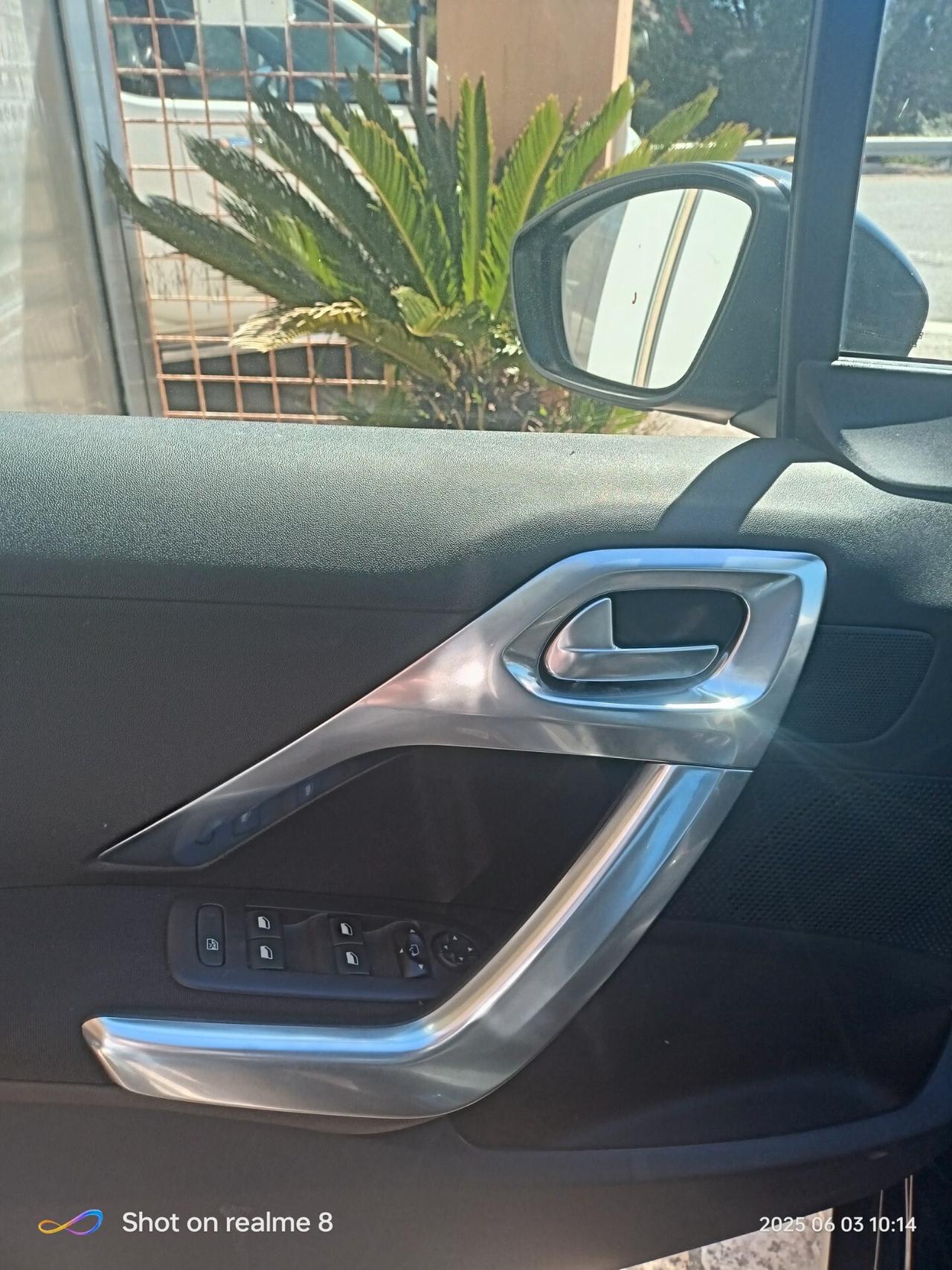 Peugeot 2008 BlueHDi 120 EAT6 S&S Allure