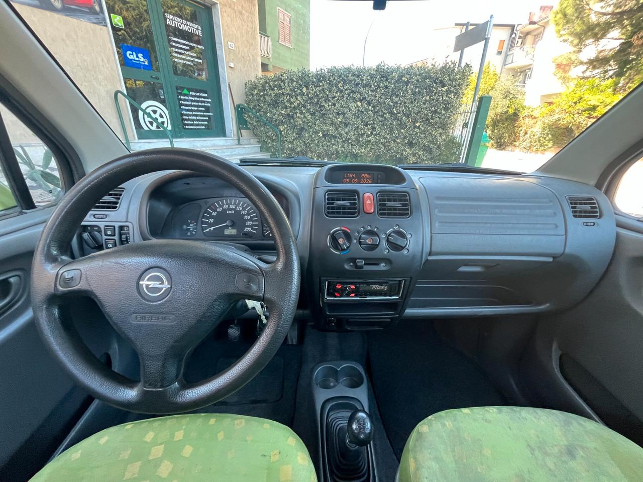 Opel Agila 1.2 16v Comfort