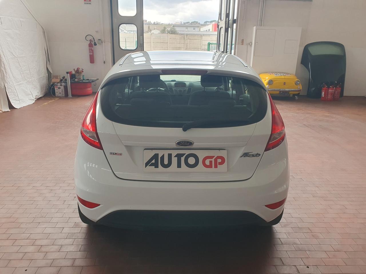 Ford Fiesta 1.4 TDCi 70cvNeopatent manuale 2011