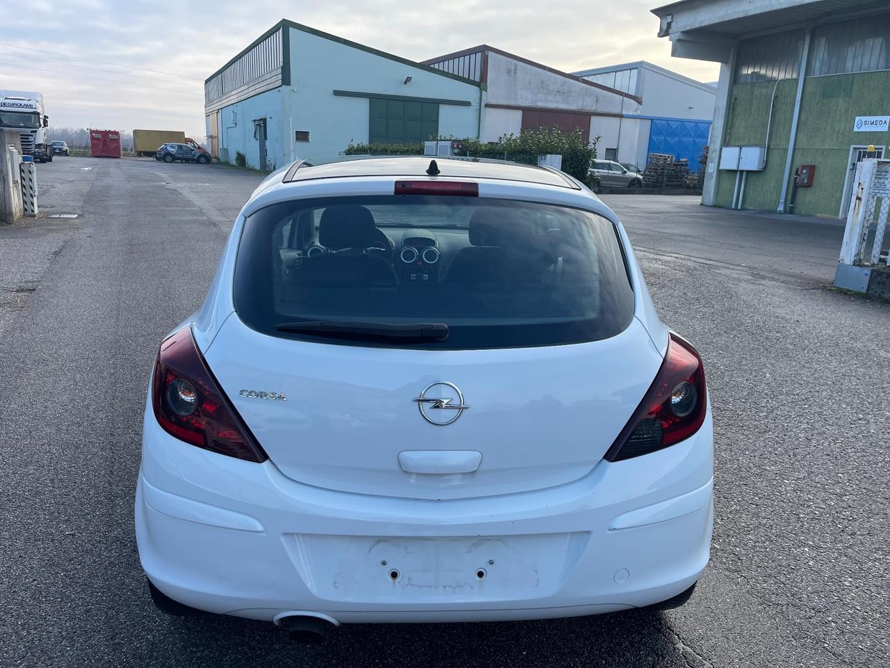 Opel Corsa 1.2 Neopatentati Sport