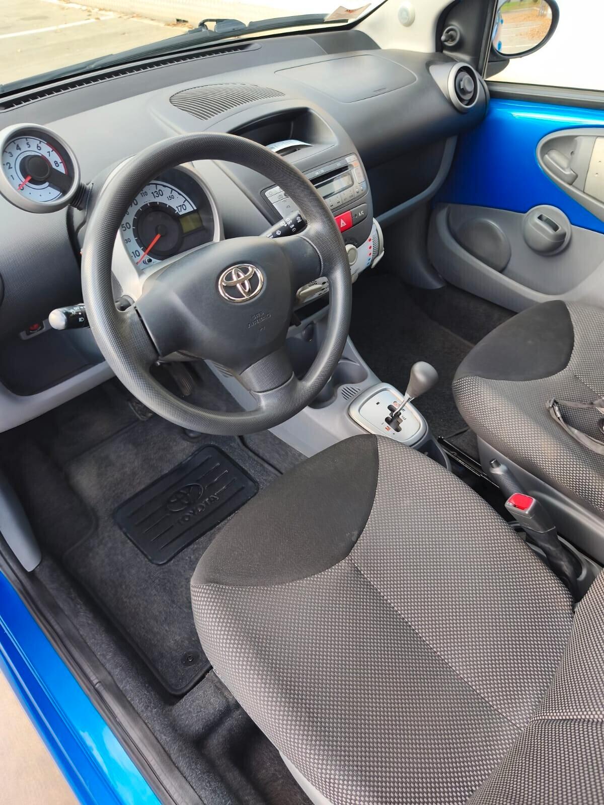 Toyota Aygo 1.0 12V VVT-i 5 porte Sol AUTOMATICA