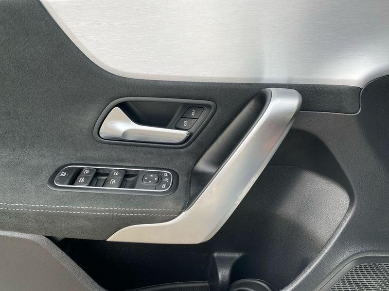 Mercedes-Benz Classe A A 180 d Premium Night edition auto