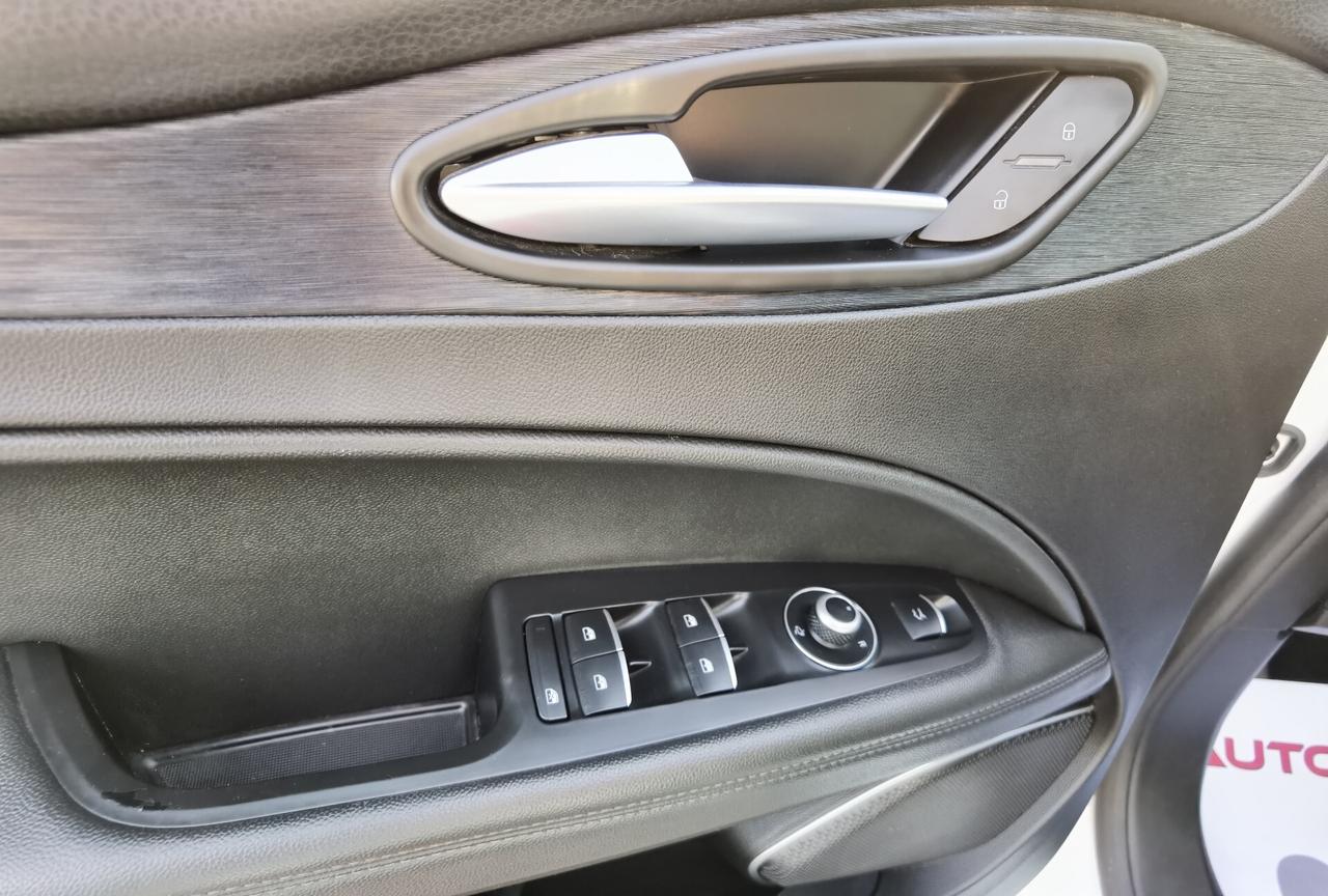 Alfa Romeo Stelvio 2.2 TD 190 CV AT8 Q4 Business