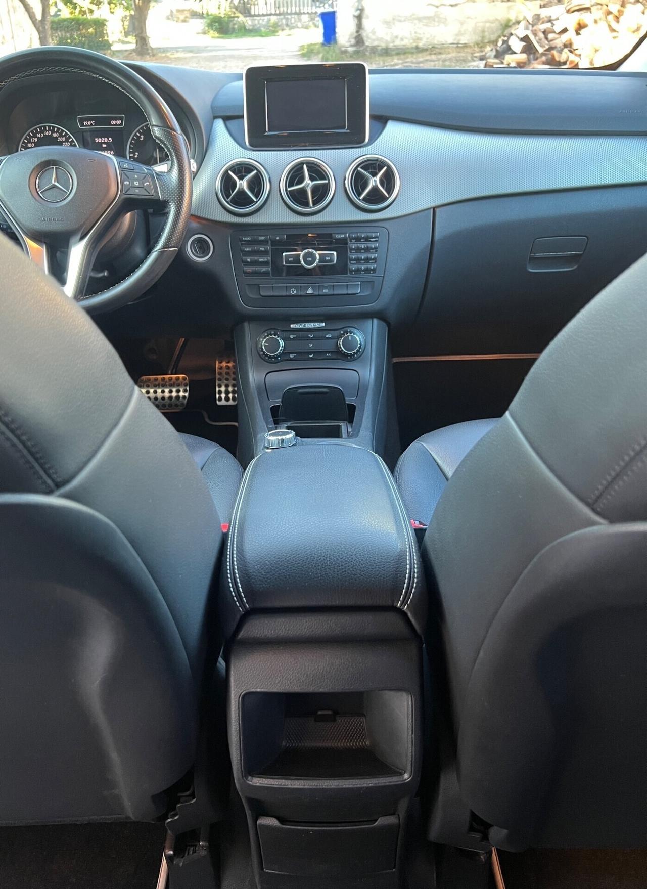 Mercedes-benz B 180 d Automatic AMG Line Advanced