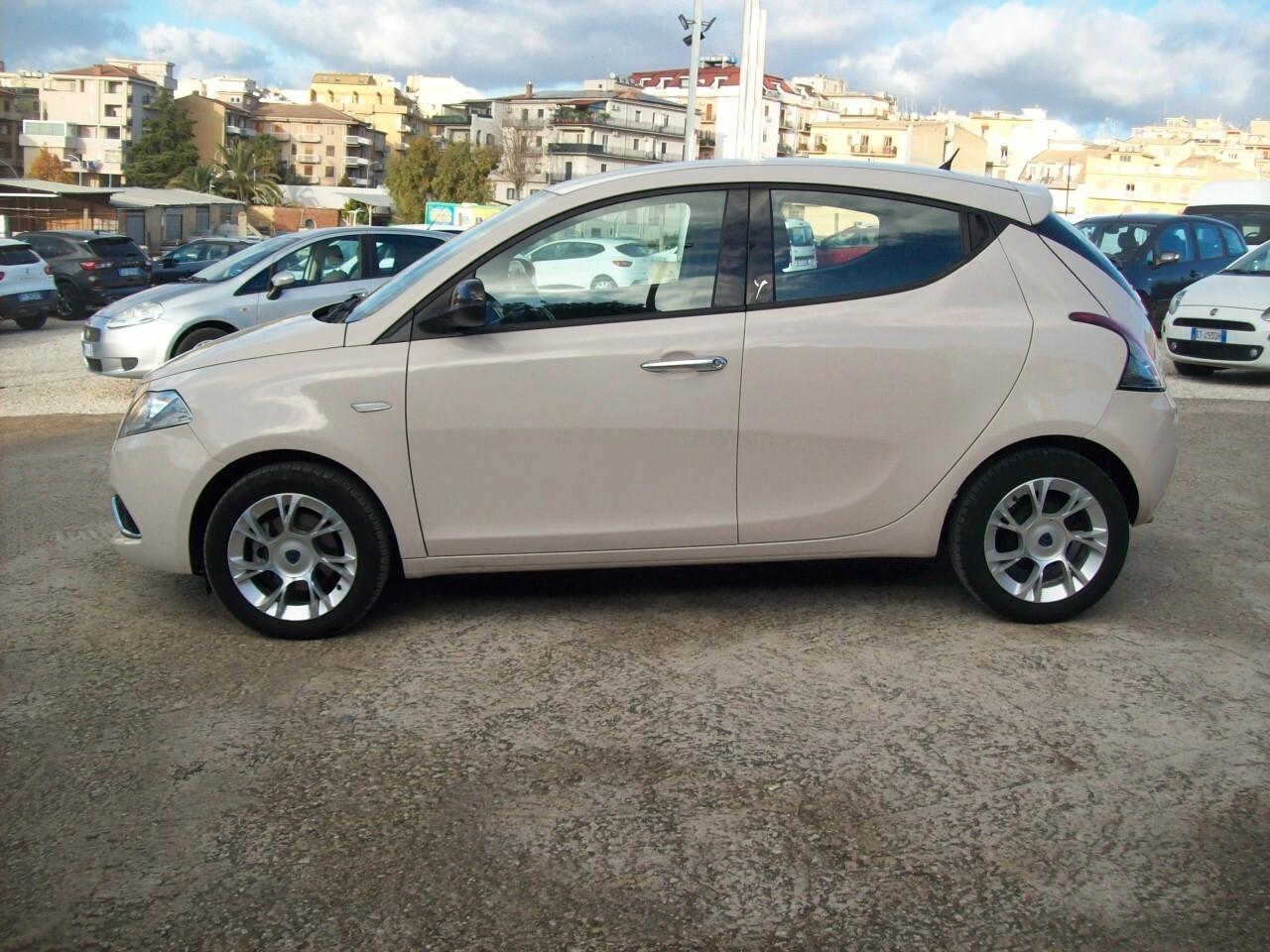 LANCIA YPSILON 1.3 MTJ CV.95 S&S GOLD "2016"