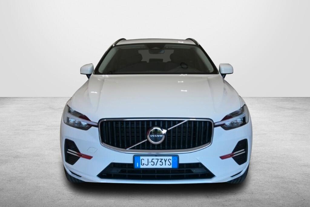 VOLVO XC60 2.0D 197CV B4 (D) AUTOMATIC AWD MOMENTUM ( FARI LED - COCKPIT - CRUISE - PDC - TELECAMERA POST. - CERCHI 18 )