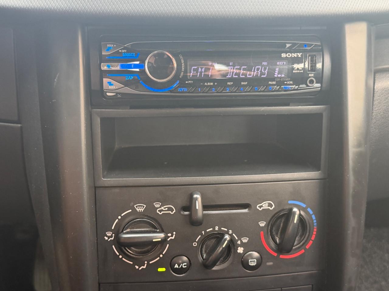 PEUGEOT 207 1.4 BENZINA 69CV EURO4 NEOPATENTATI