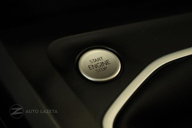 VOLKSWAGEN Golf 1.0 TSI Life