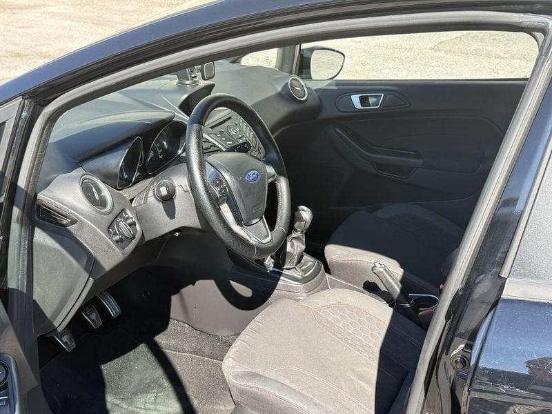 Ford Fiesta 1.5 TDCi 75CV ST-Line