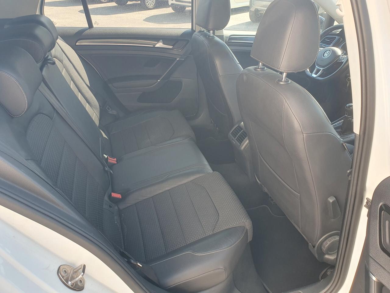 Volkswagen Golf 1.6 TDI 110 CV Highline Neop 2016