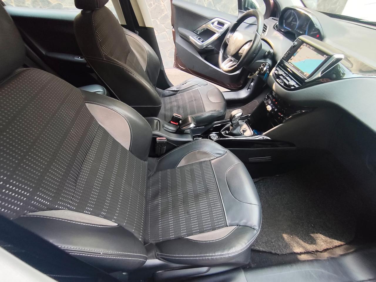 Peugeot 2008 1.6 e-HDi 92 CV Allure leggi