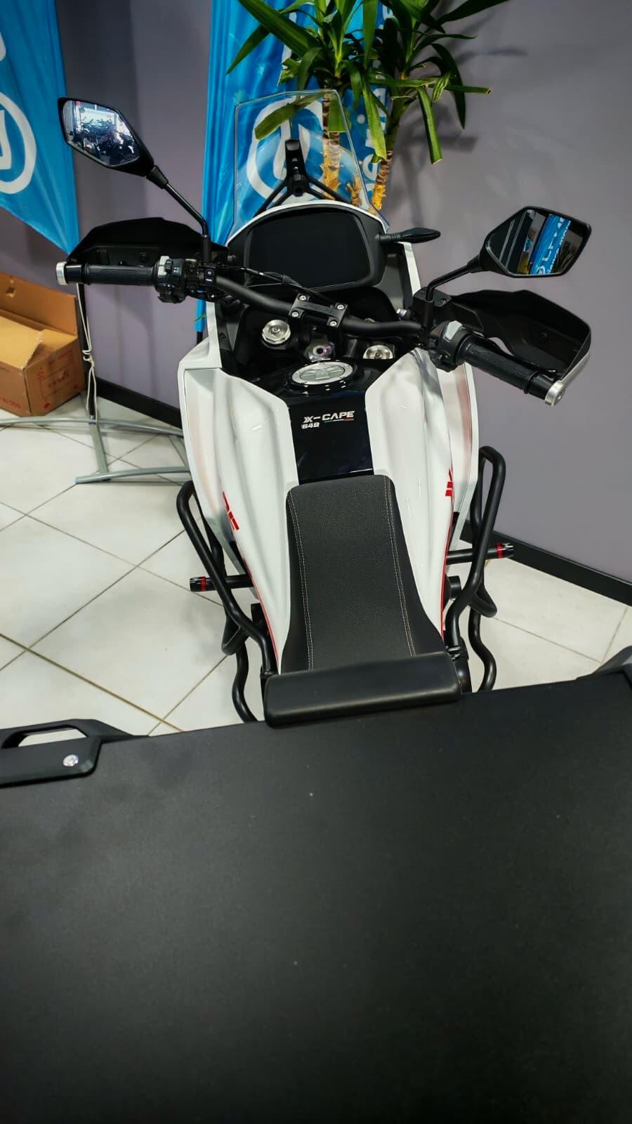 Moto Morini X-Cape 649