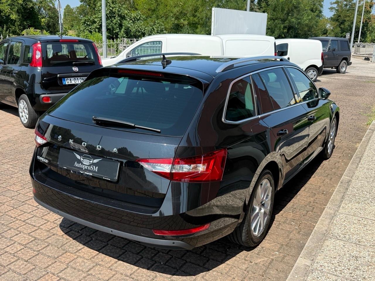 Skoda Superb 1.6 TDI SCR DSG FULL LED/UNIPRO