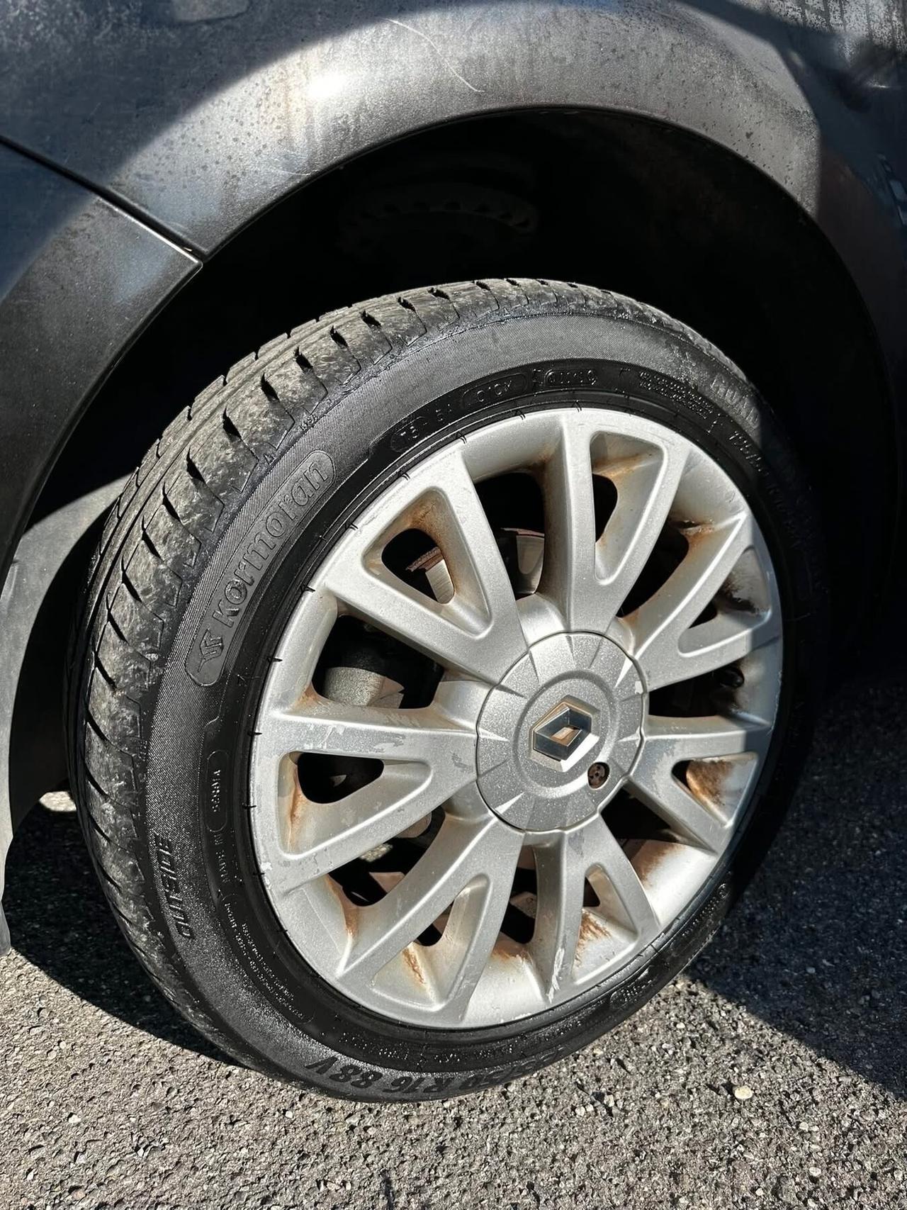 Renault Clio 1.2 16V 5 porte Dynamique NEOPATENTATI