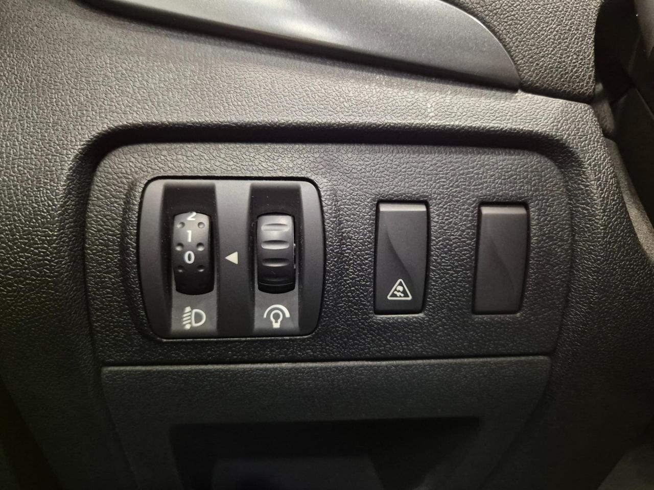 Renault Scenic 1.9 dci Dynamique TomTom 7 POSTI - NEOPATENTATI - Cam - Cruise/Lim