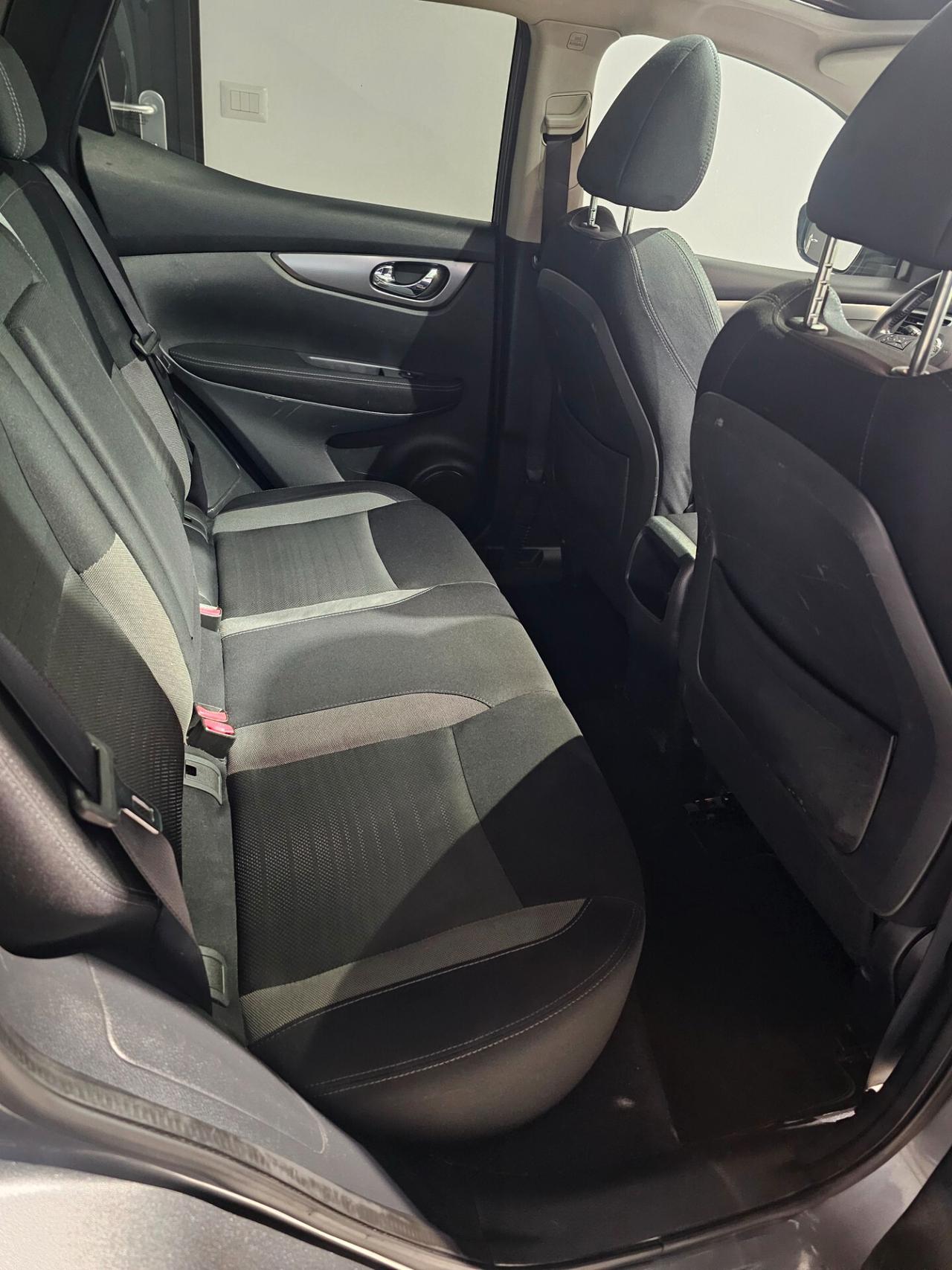 Nissan Qashqai 1.5 dCi N-Connecta