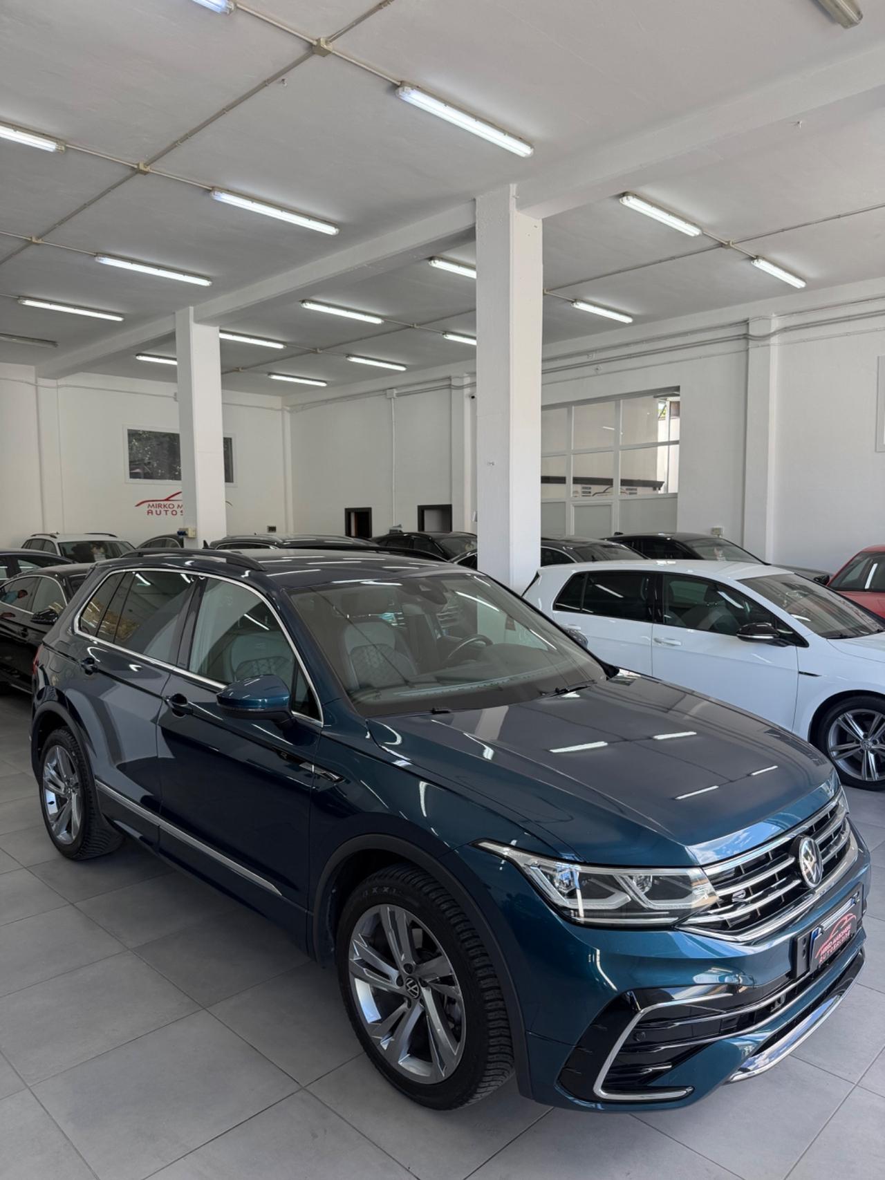 VW Tiguan 2.0 TDI 150 CV SCR DSG R-Line FINANZIABILE