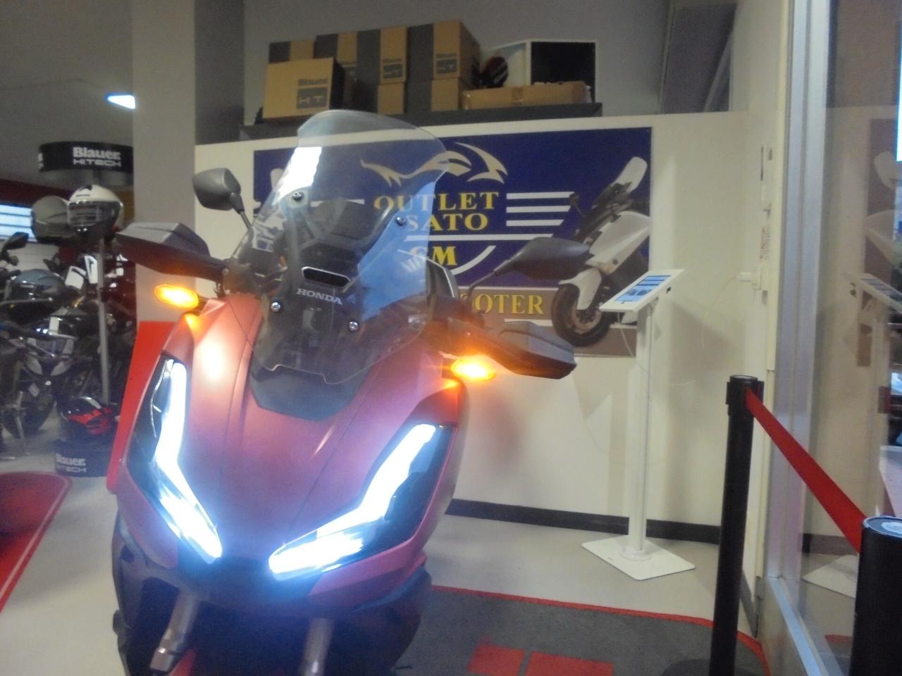 Honda ADV 350 ABS + TCS