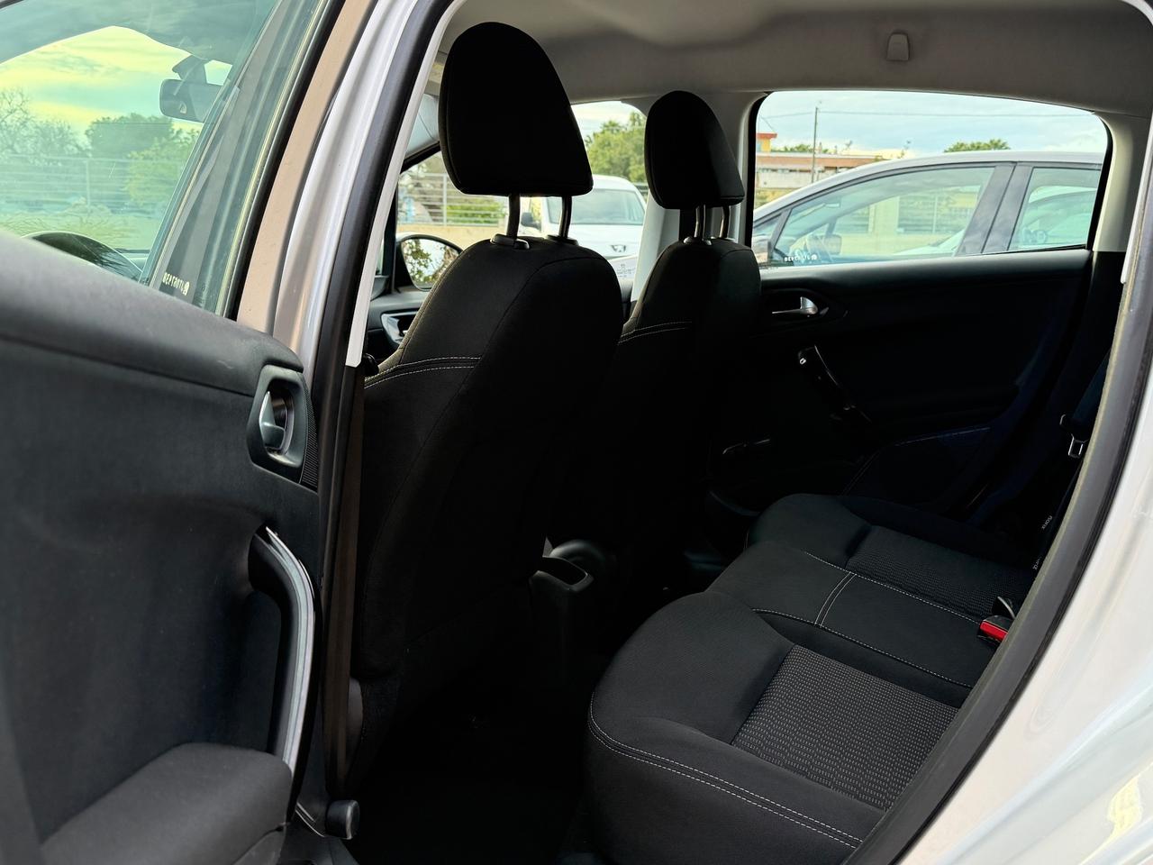 Peugeot 208 BlueHDi 75 5 porte Allure