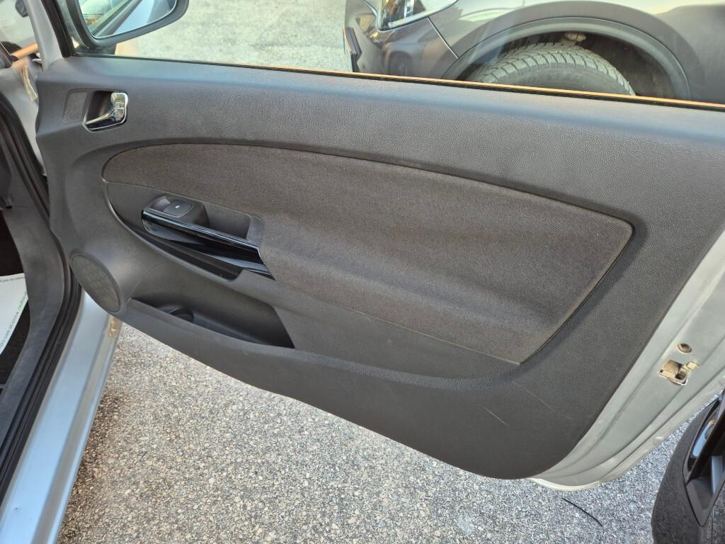 Opel Corsa 1.3 MJTD 95CV 3porte UNICO PROPRIETARIO