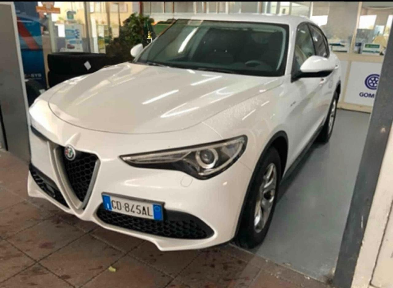 Alfa Romeo Stelvio 2.2 Turbodiesel 160 CV AT8 RWD Super