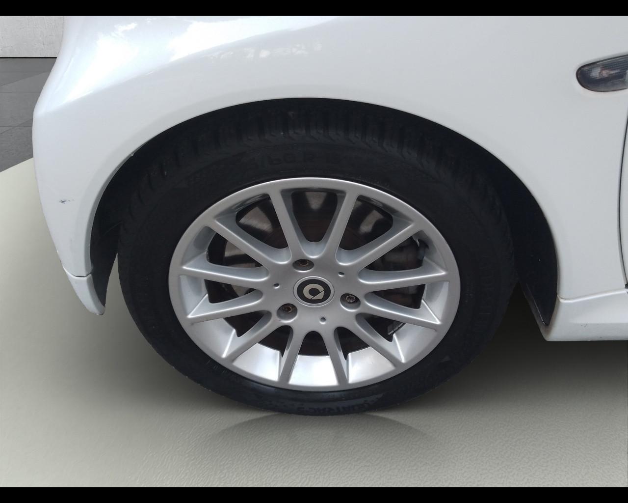 SMART fortwo 2ª serie - fortwo 1000 52 kW MHD coupé passion