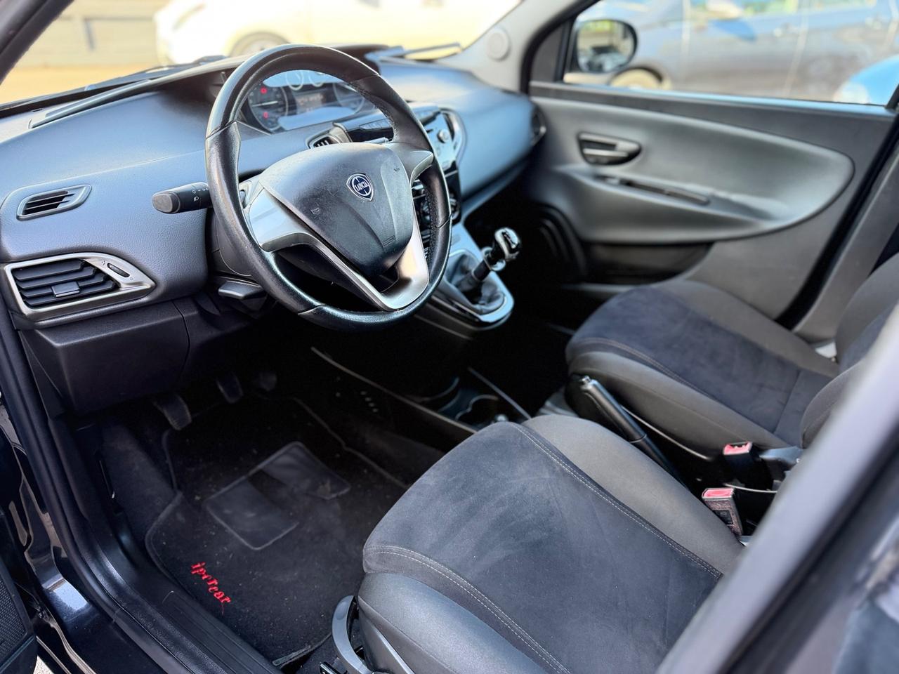 Lancia Ypsilon 1.2 69 CV 5 porte S&S Silver COME NUOVA