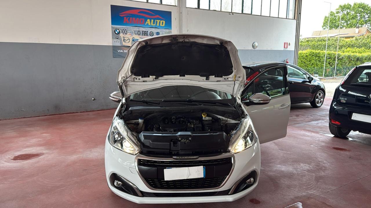 Peugeot 208 PureTech 82 5 porte Allure