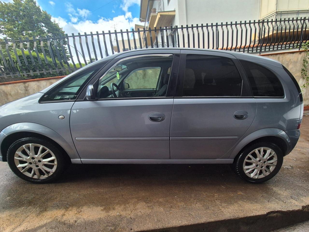 Opel Meriva 1.4 16V GPL-TECH Enjoy