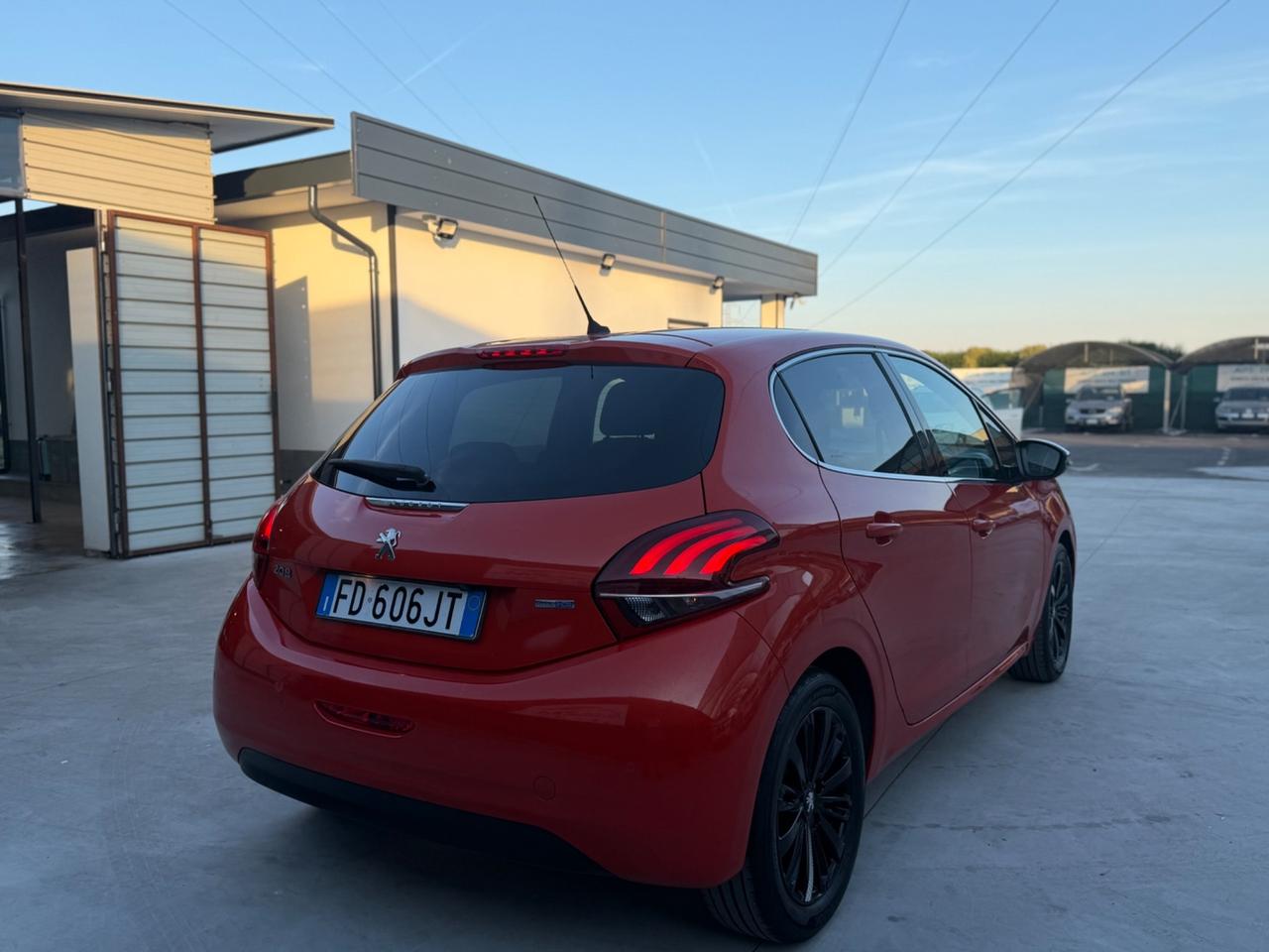 Peugeot 208 BlueHDi 75 5 porte Allure