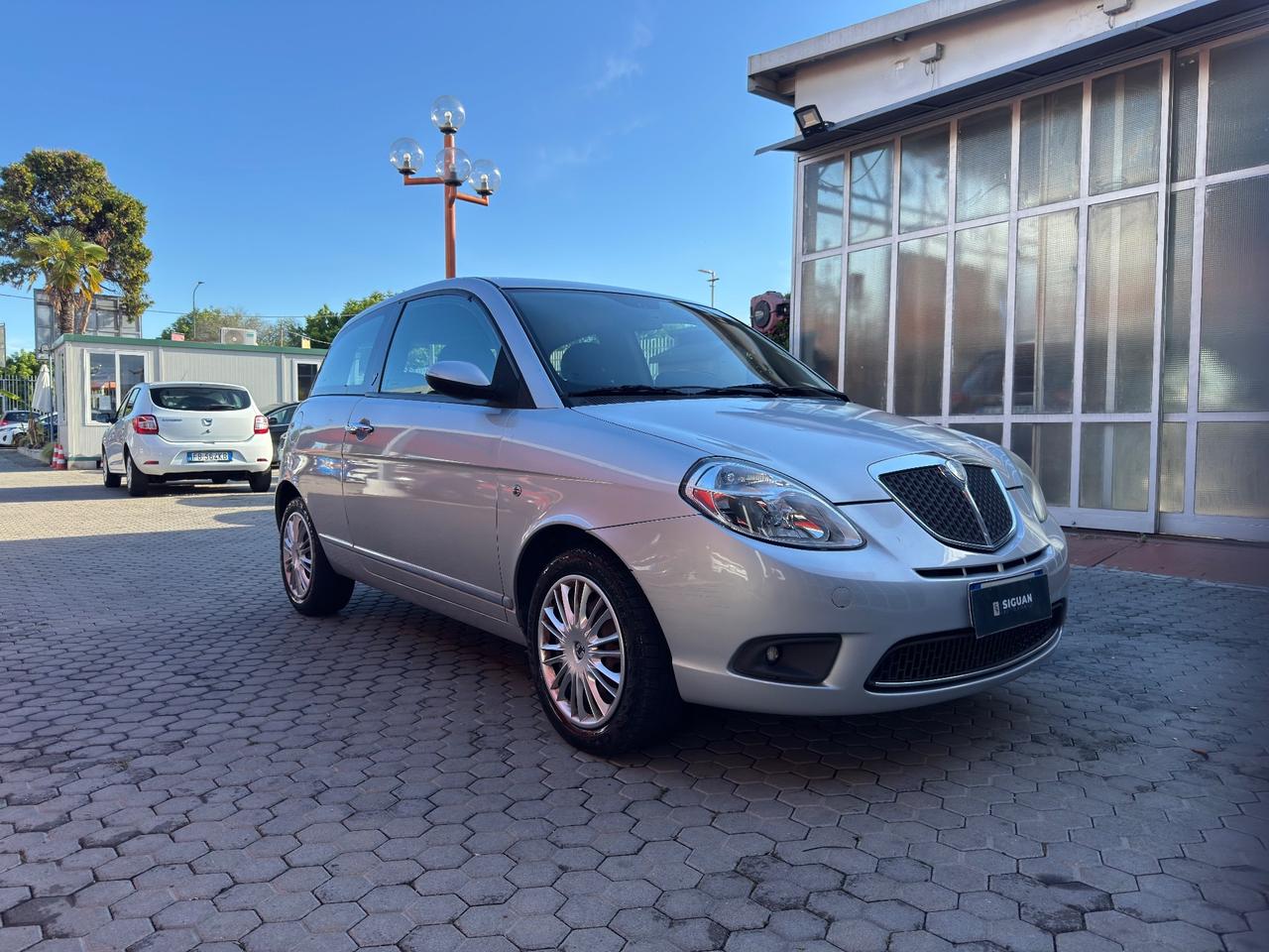 Lancia Ypsilon ADATTA A NEOPATENTATI 1.2 Argento