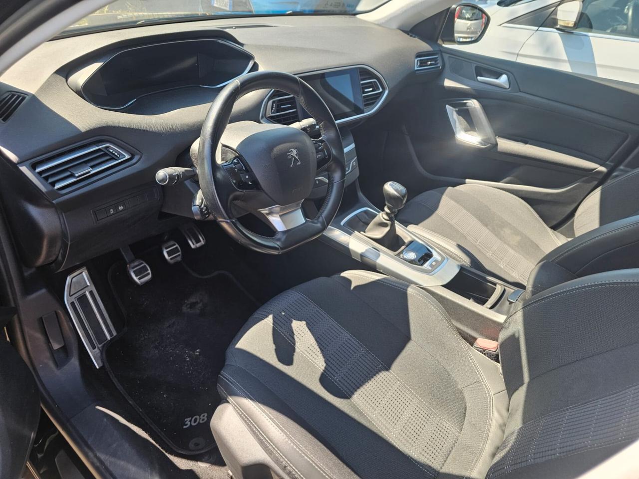 Peugeot 308 BlueHDi 130 S&S Allure Pack