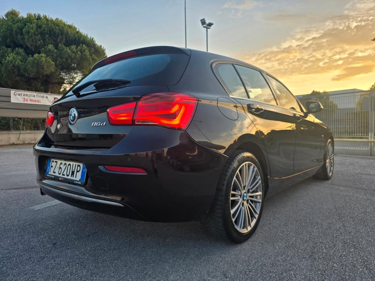 Bmw 116d 5p. Urban