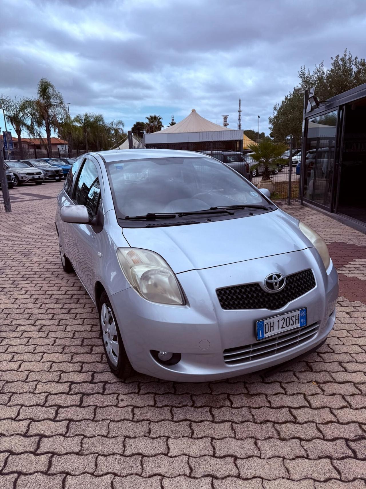 Toyota Yaris 1.3 3 porte Sol