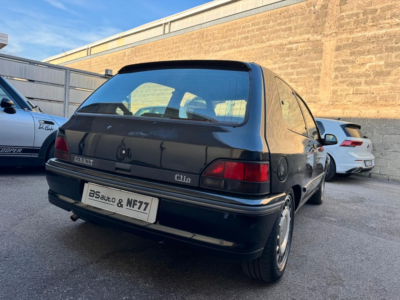 Renault Clio 1.8i 16V cat