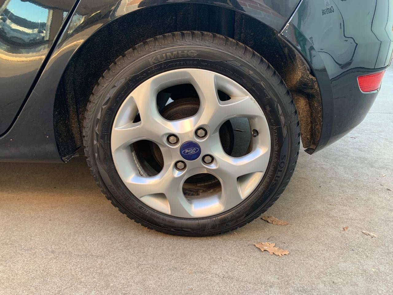 Ford Fiesta 1.4 TDCi 70CV 5 porte