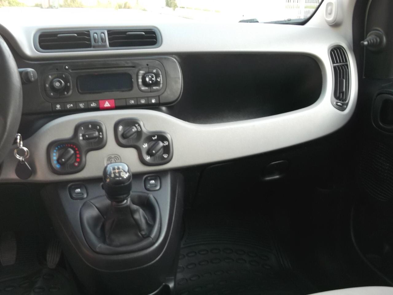 Panda 1.0 Turbo Metano Lounge 2014