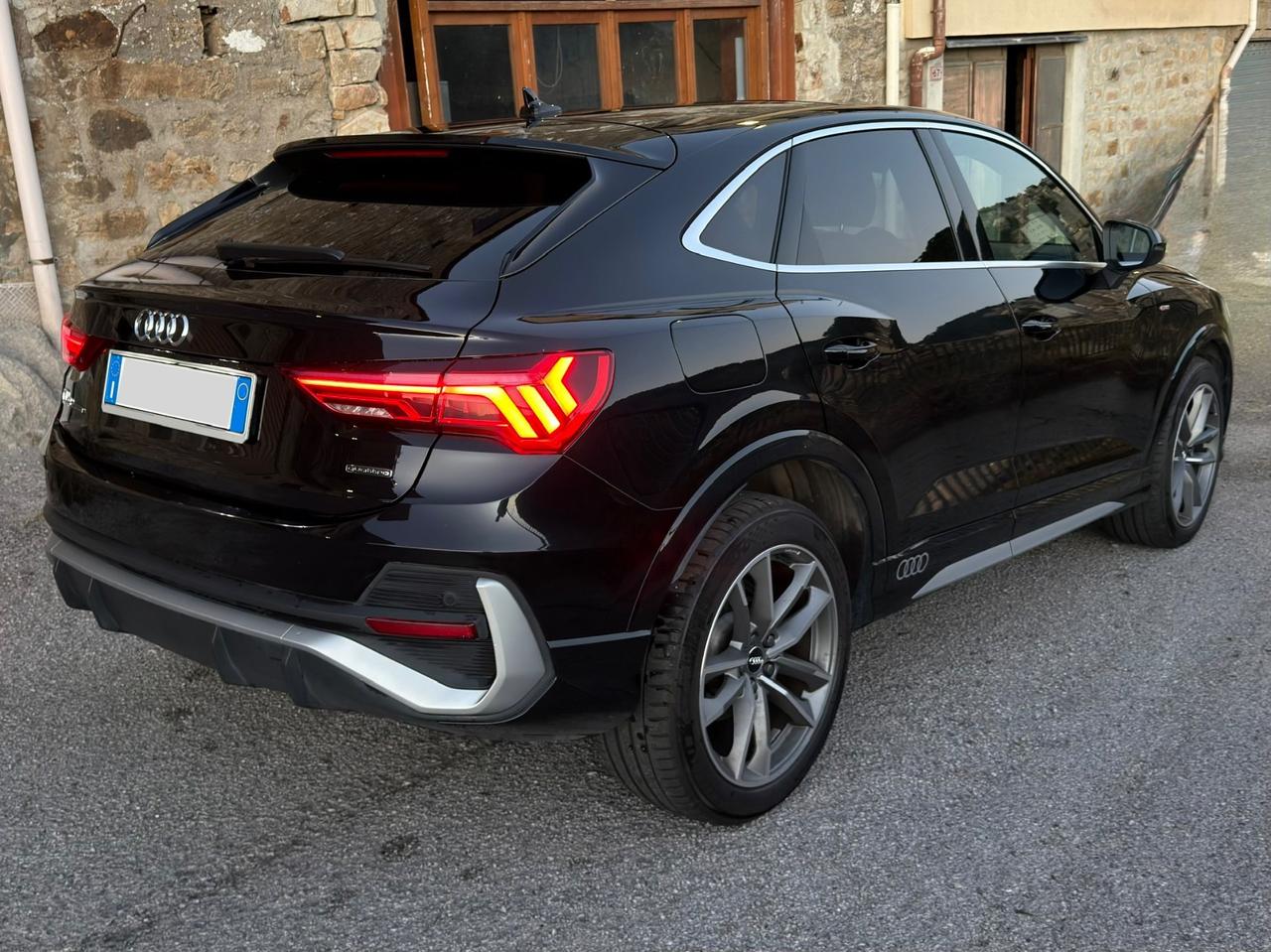 Audi Q3 Sportback 40 TDI 190cv Quattro S-Line - TETTO