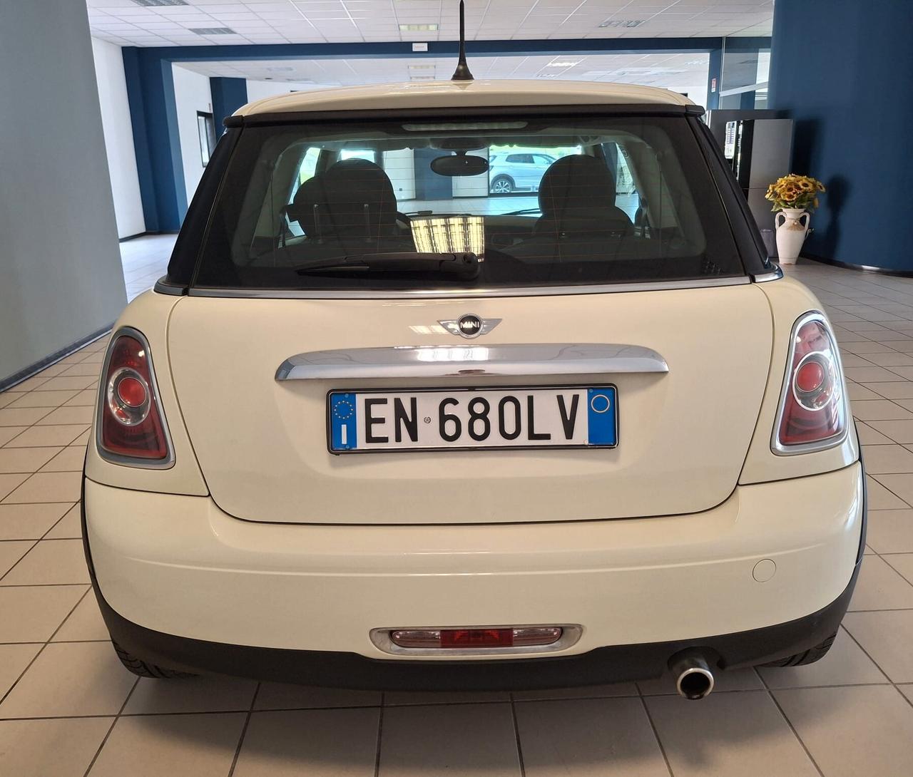 Mini 1.6 16V One (55kW)