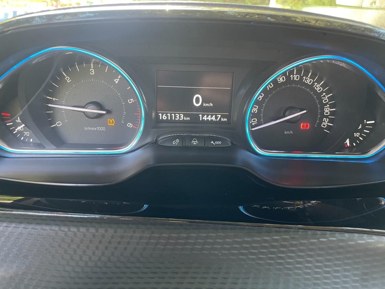 Peugeot 2008 BlueHDi 100 Allure