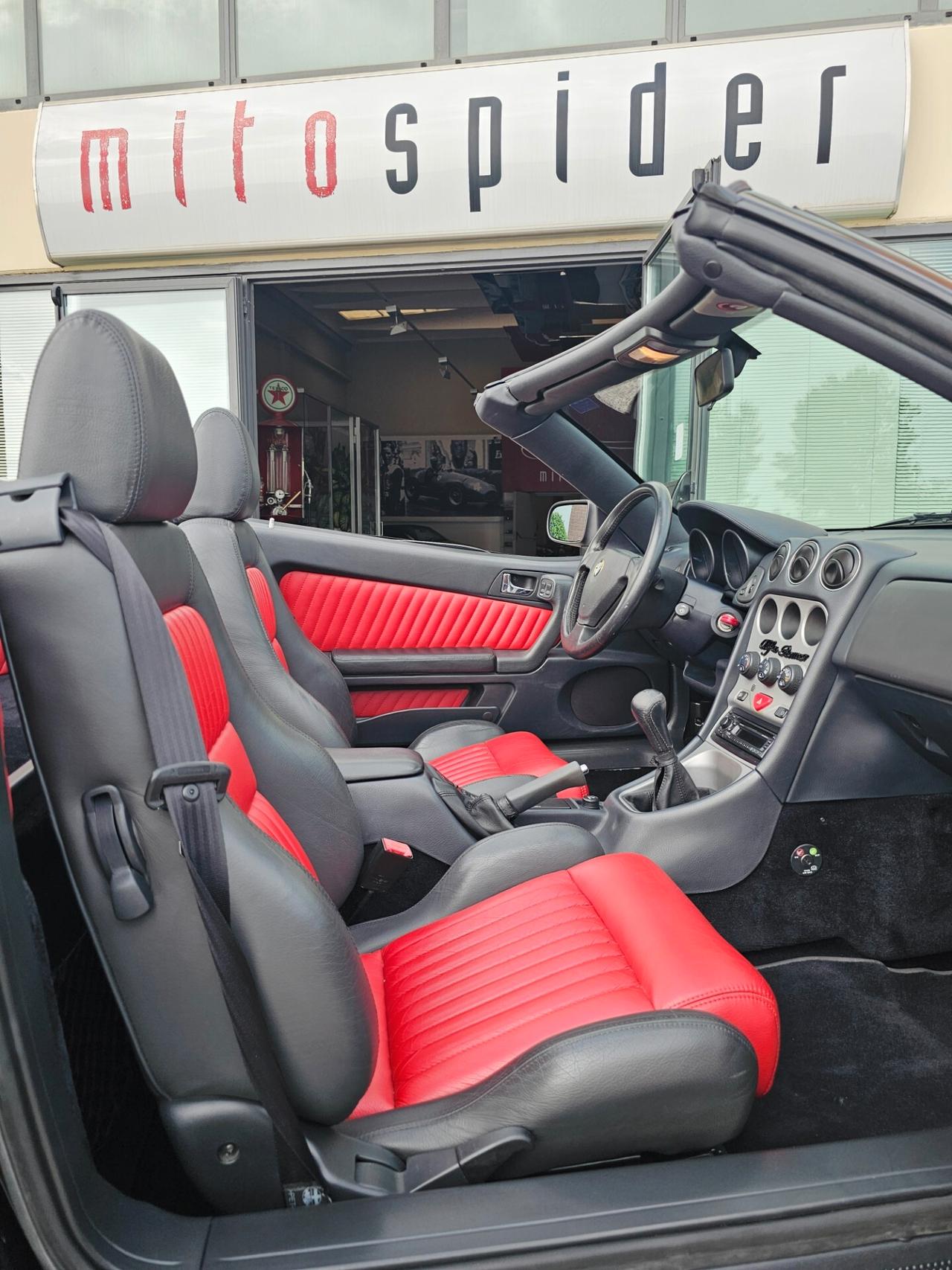 Alfa Romeo GTV Spider 2.0i limit edition Unipro 50.000 km