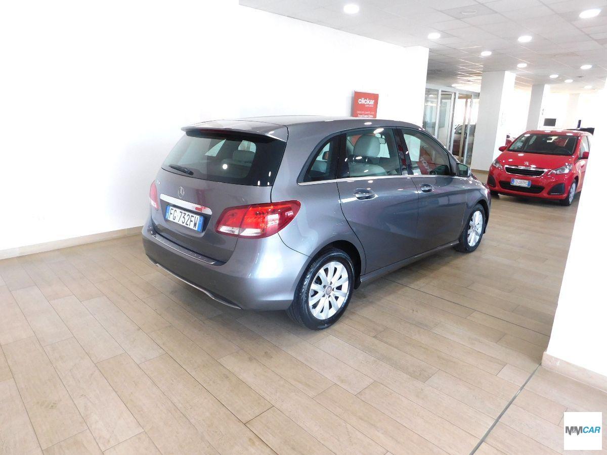 MERCEDES - Classe B - B 200 d Business