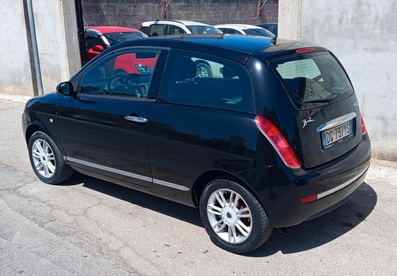 Lancia Ypsilon 1.3 MJT 75 CV